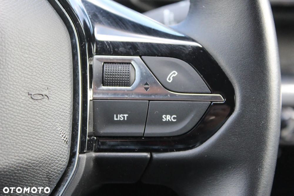 Peugeot 3008 1.2 PureTech Active Pack S&S - 26