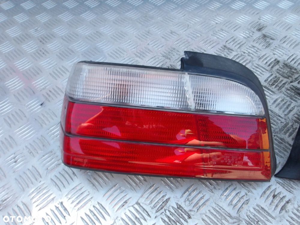 LAMPA TYLNA LEWA BMW E36 CABRIO M PAKIET - 3