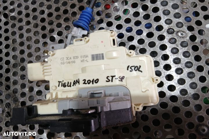 Broasca usa spate stanga 3C4839015A 3C4839015A Volkswagen VW Tiguan 1 - 4