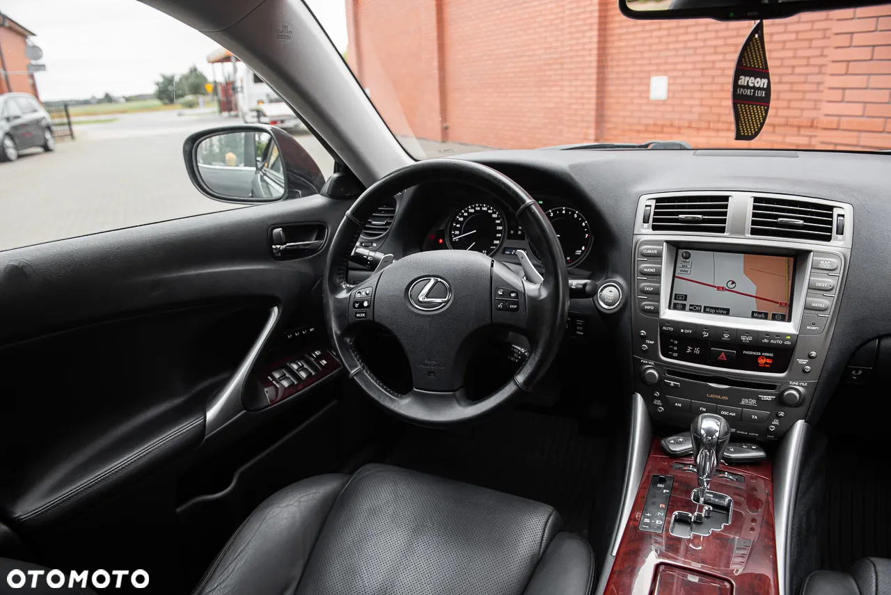 Lexus IS 250 Prestige - 25