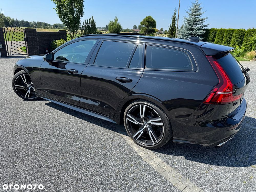 Volvo V60 D3 R-Design - 11