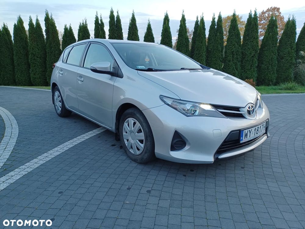 Toyota Auris - 2
