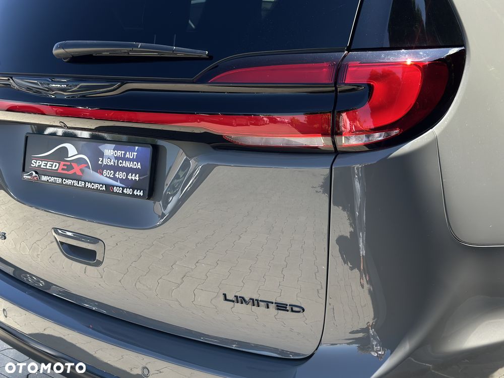 Chrysler Pacifica - 10