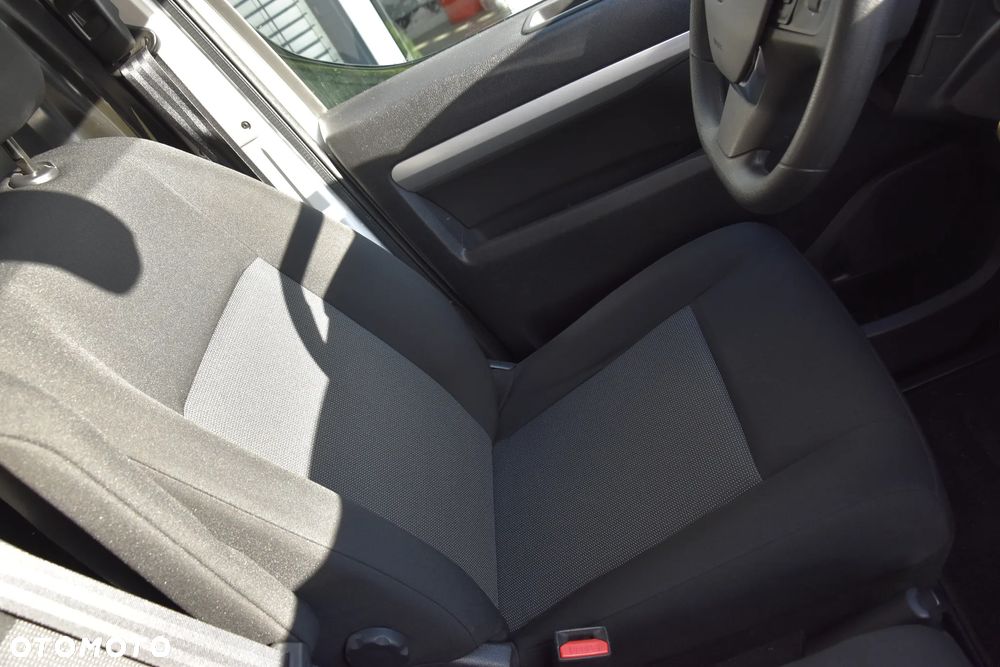 Opel Vivaro Extra Long - 16