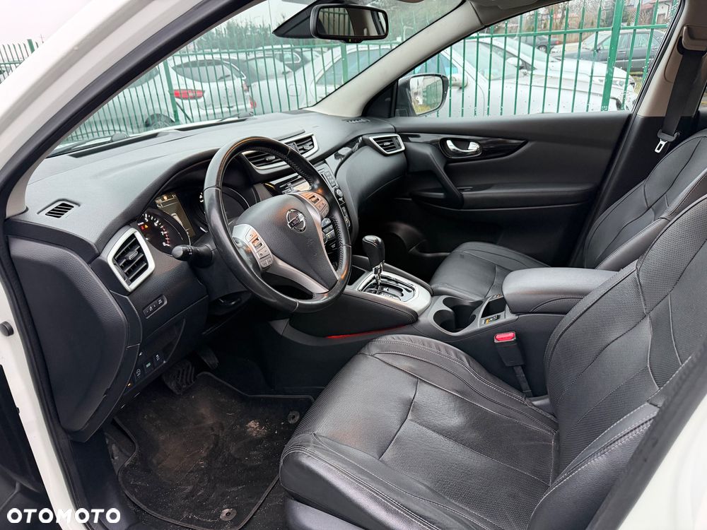Nissan Qashqai - 25