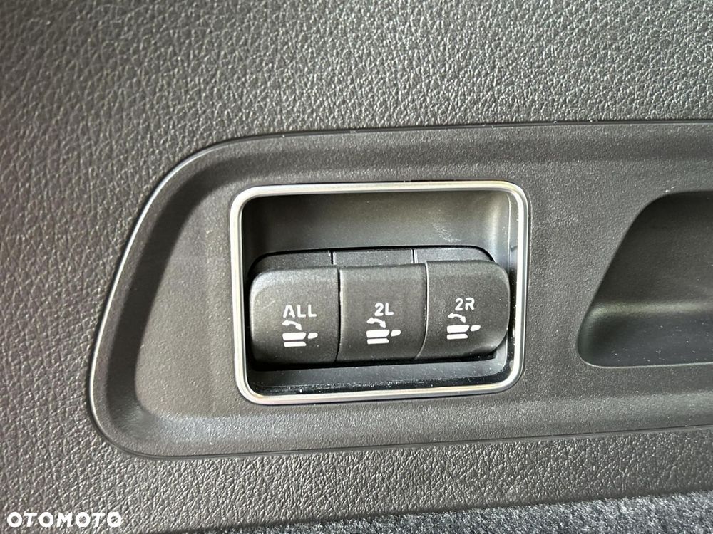 Mercedes-Benz GLS - 25
