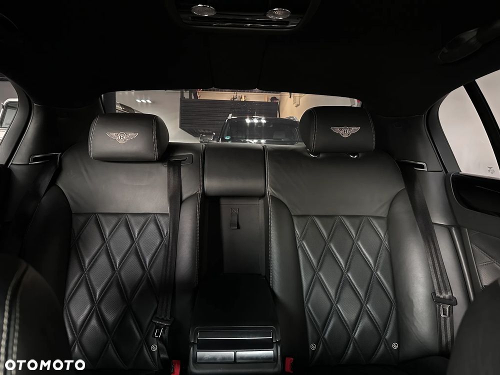 Bentley Flying Spur - 32