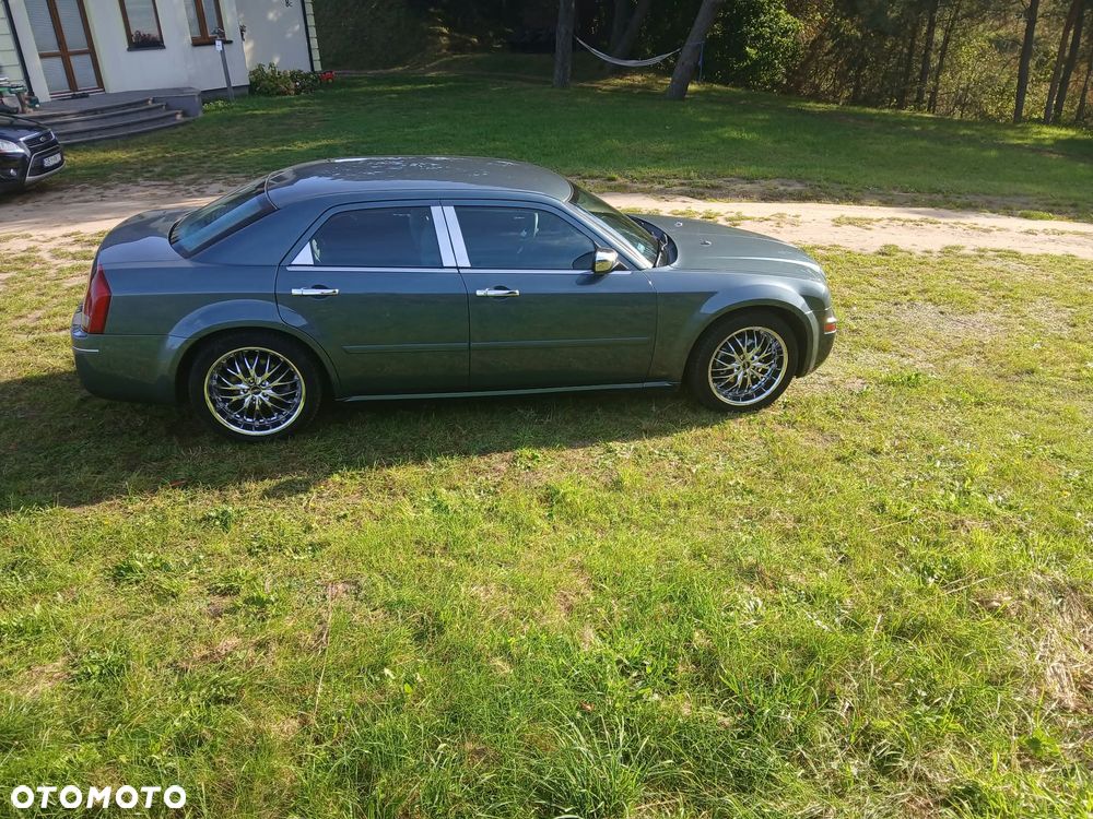 Chrysler 300 2005 photo 4
