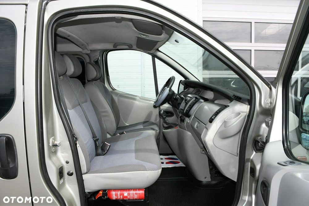 Opel Vivaro - 25