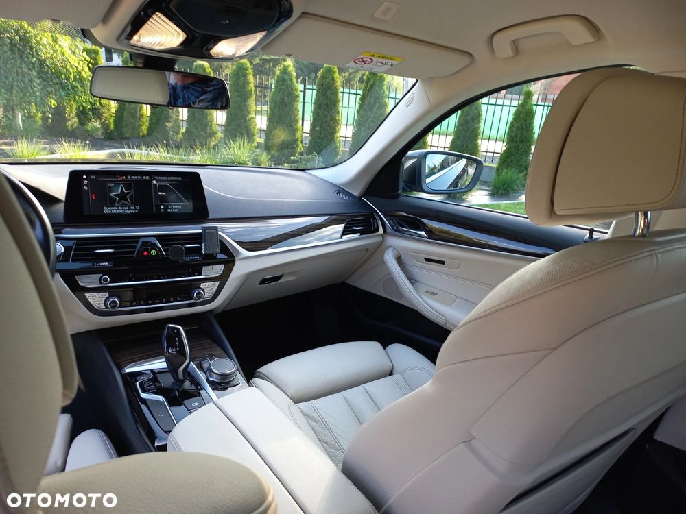 BMW Seria 5 520i - 19