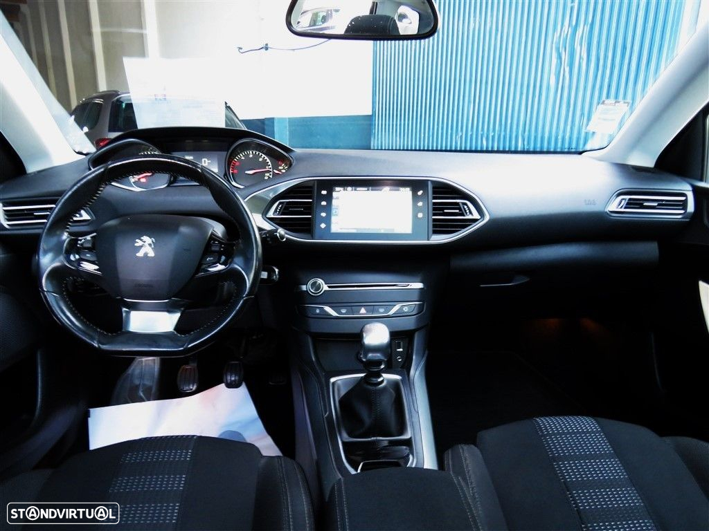 Peugeot 308 SW 1.6 e-HDi Allure J17 - 9