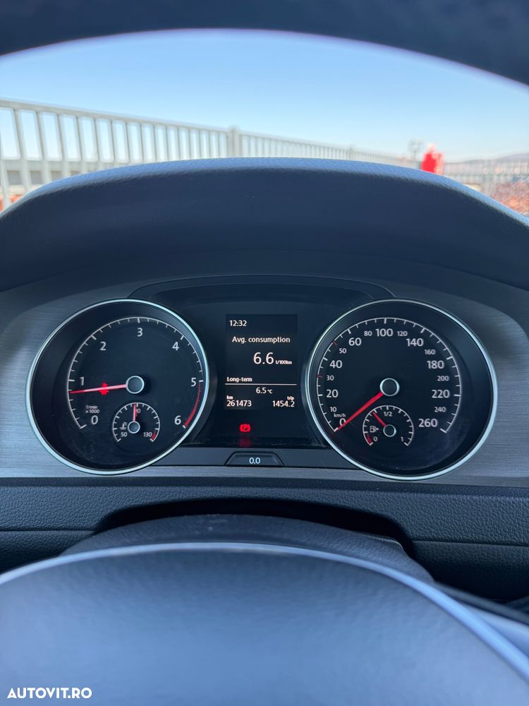 Volkswagen Golf 1.6 TDI DPF Comfortline - 12