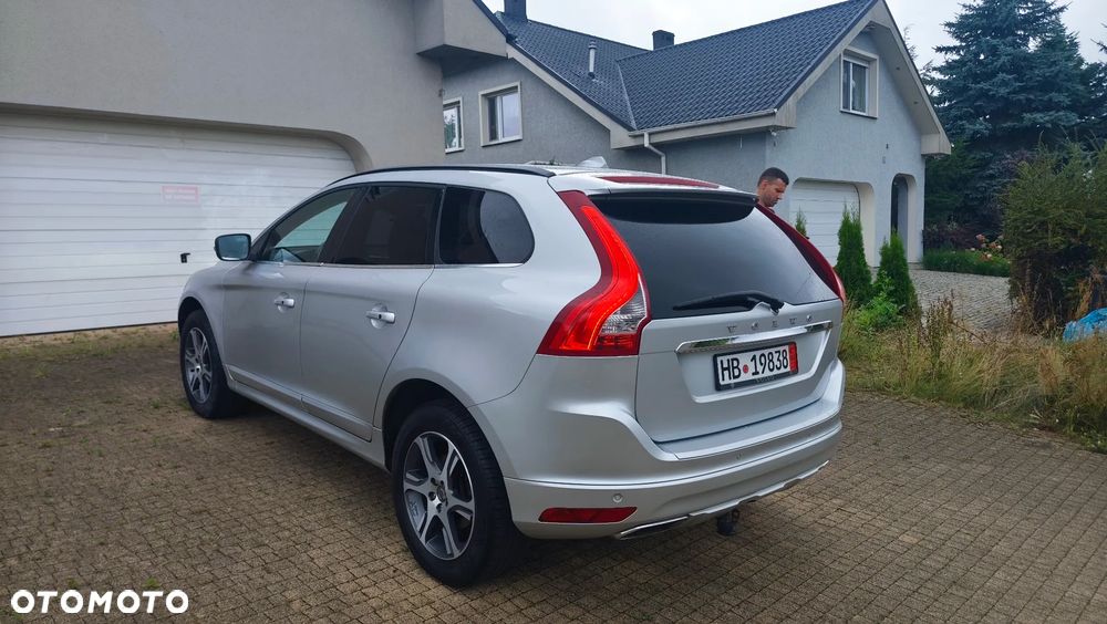 Volvo XC 60 D5 AWD Momentum - 16