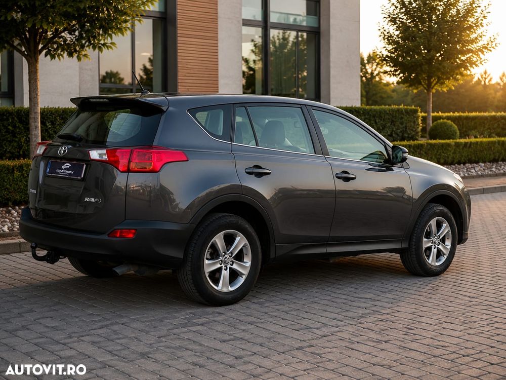 TOYOTA RAV4 2015 — imagine 9