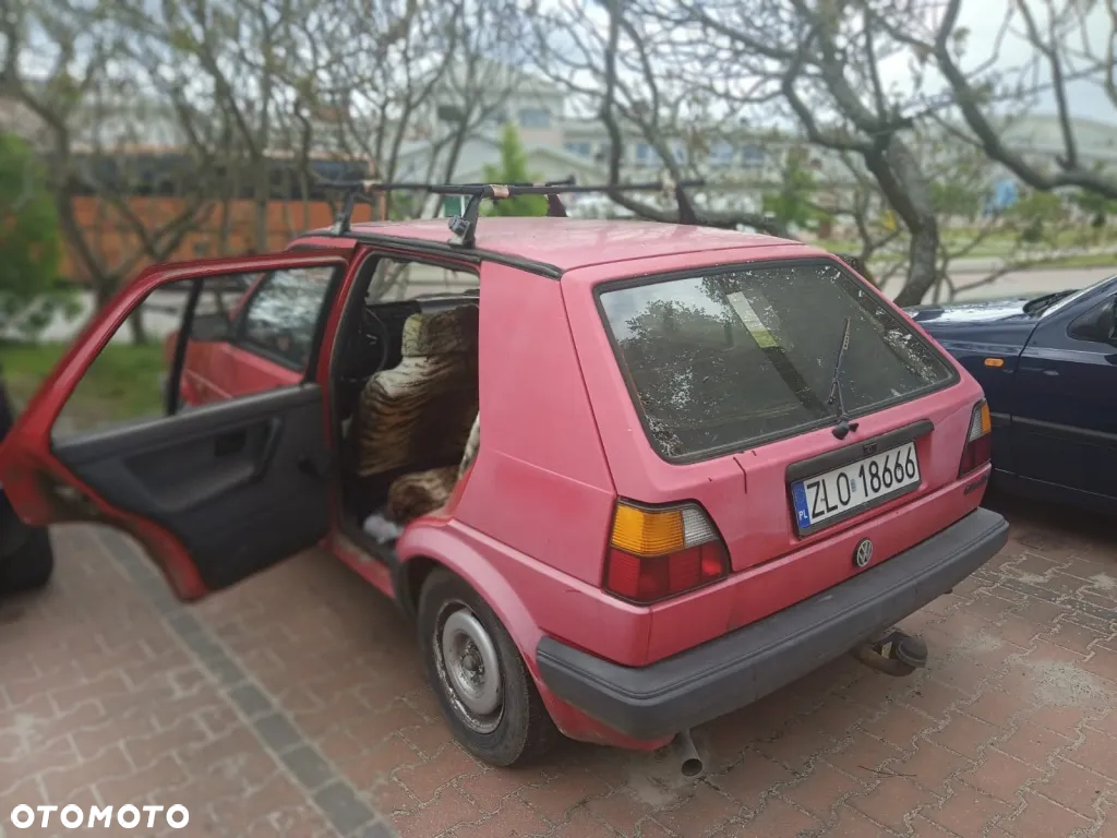 Volkswagen Golf - 6