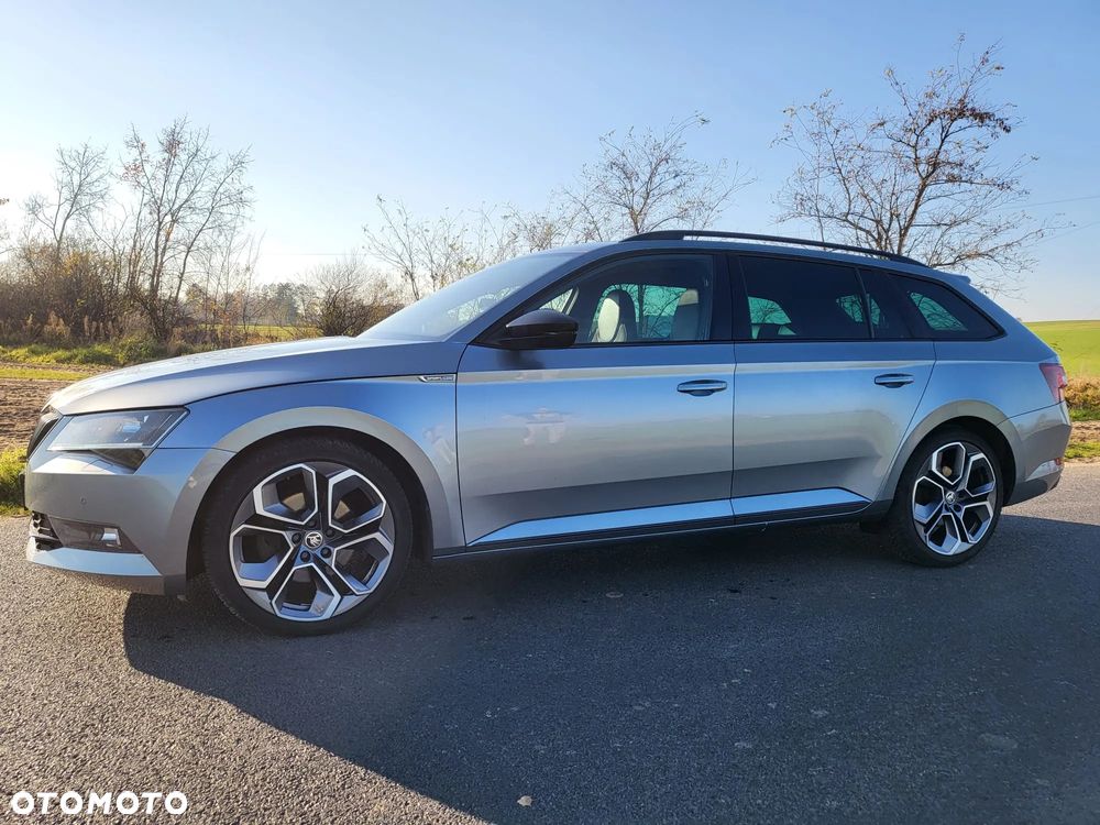 Skoda Superb 2.0 TDI Sportline DSG - 40