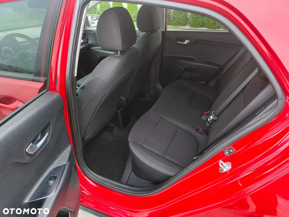 Kia Rio - 9