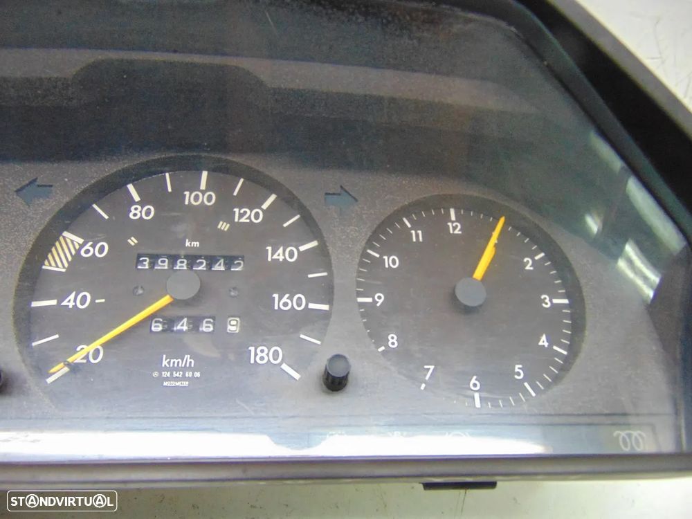 Mercedes W124 conta kilómetros/Volante - 6
