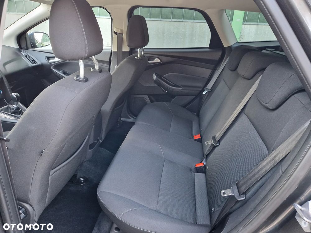 Ford Focus - 22