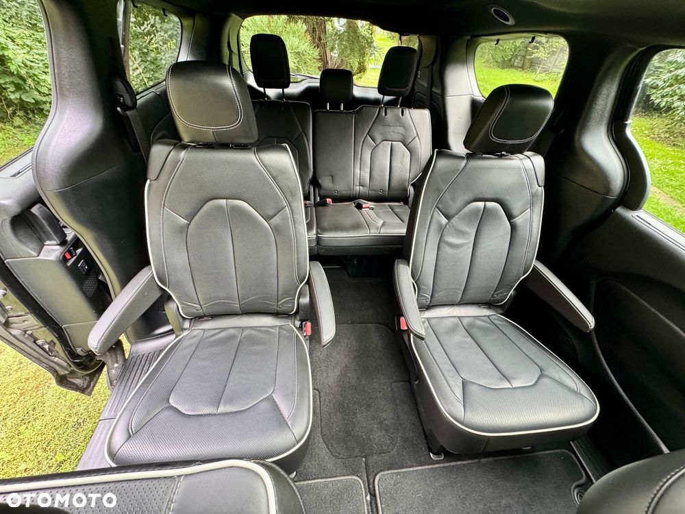 Chrysler Pacifica - 20