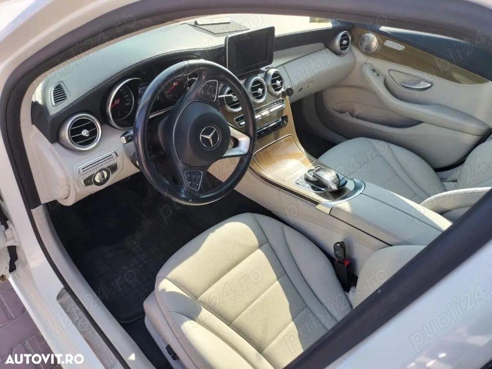 Mercedes-Benz C 220 d 4Matic 9G-TRONIC AMG Line - 4