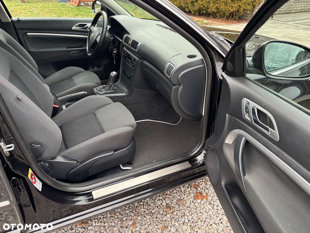 Skoda Superb 2.0 Comfort - 29