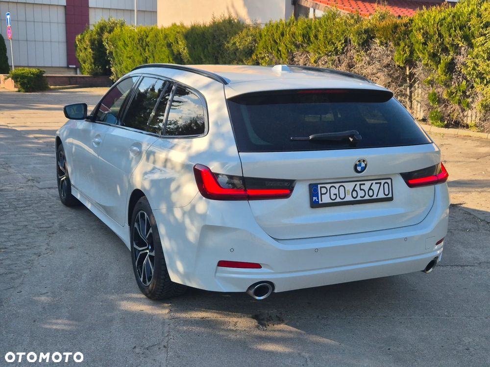 BMW Seria 3 320d xDrive Sport Line Shadow sport - 4