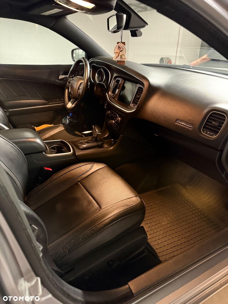 Dodge Charger ver-3-6-gt - 23