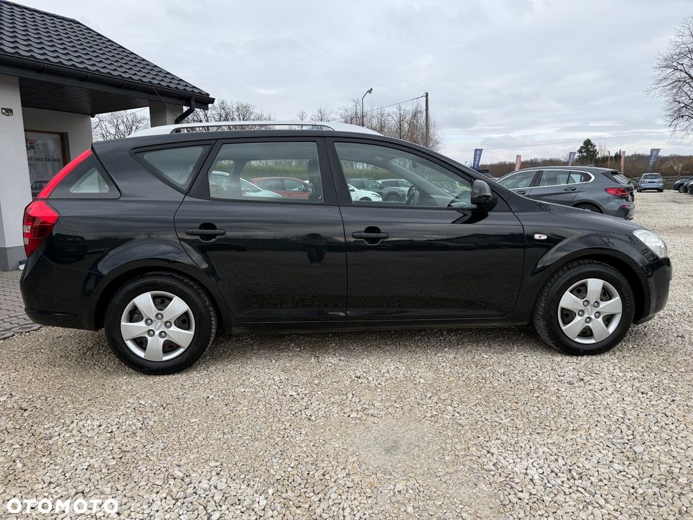 Kia Ceed 1.6 L - 11