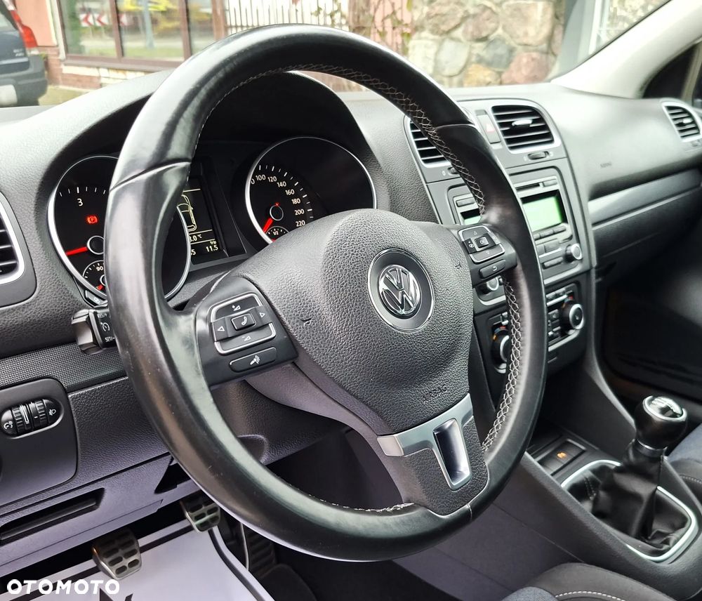Volkswagen Golf 1.6 TDI DPF Style - 28