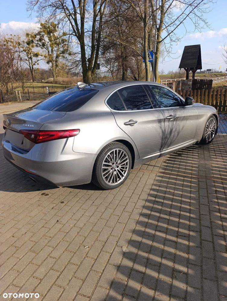 Alfa Romeo Giulia 2.0 Turbo 16V AT8 Veloce - 4