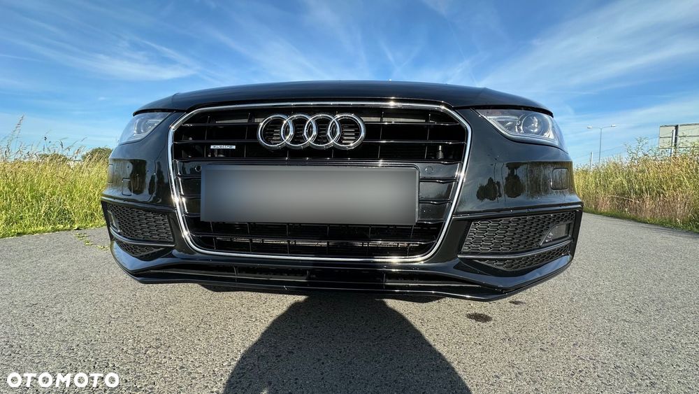 Audi A4 Avant 2.0 TDI DPF clean diesel quattro S tronic S line Sportpaket - 10