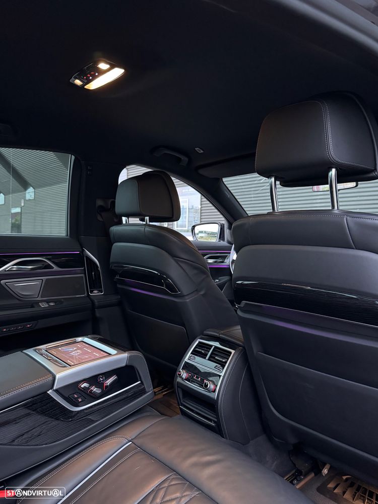 BMW 725 d Pack M - 9