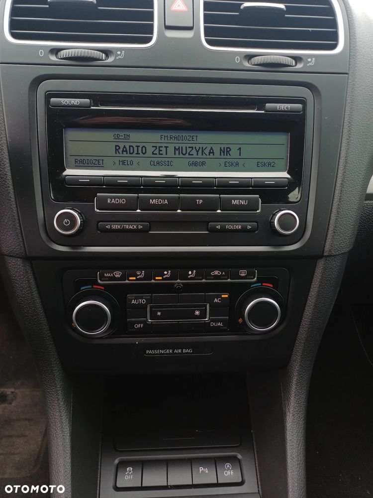 Volkswagen Golf - 22