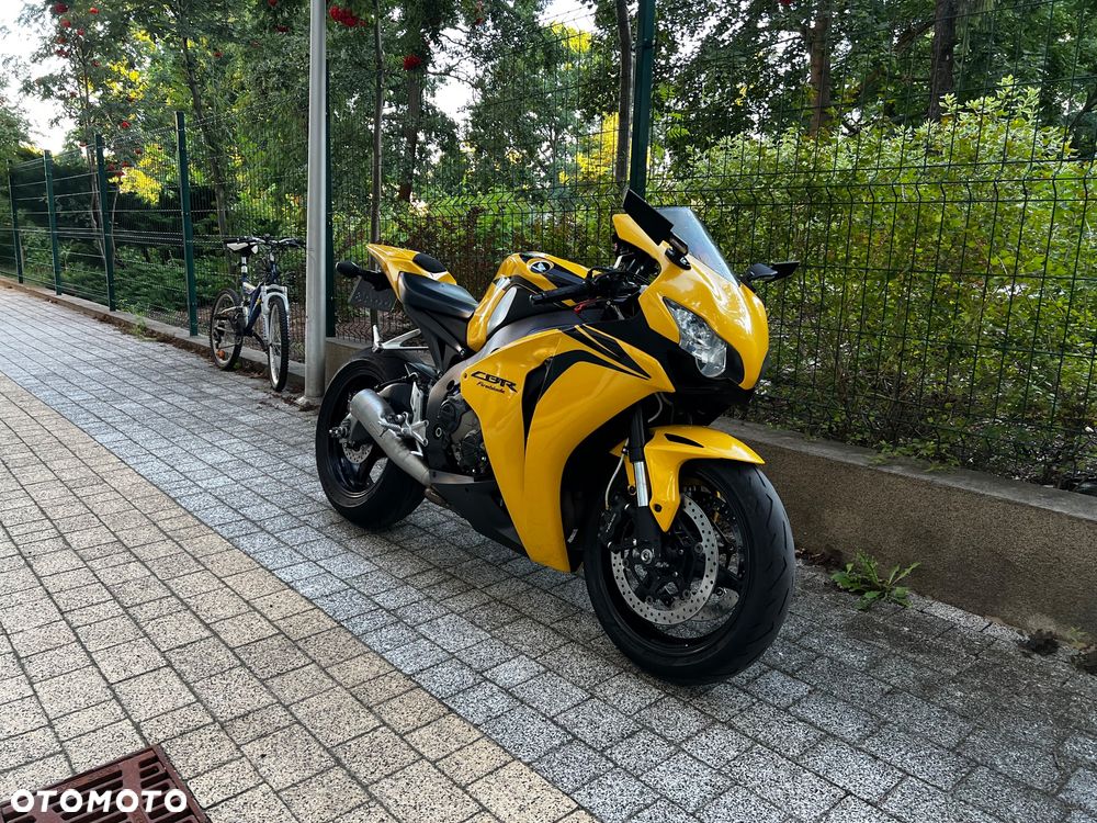 Honda CBR - 9