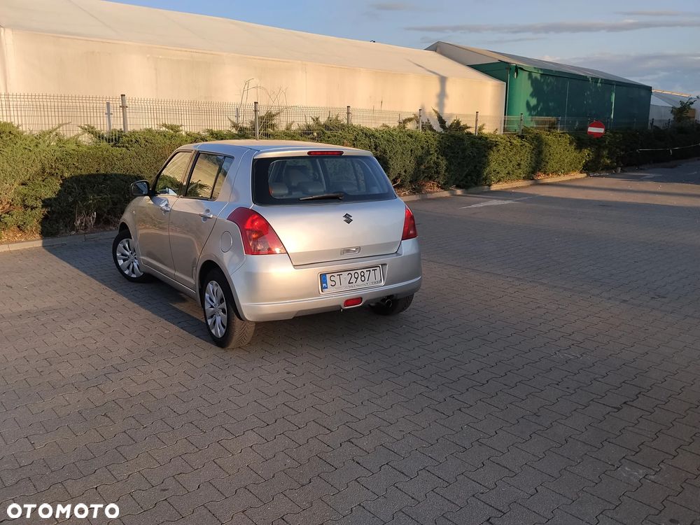 Suzuki Swift - 5
