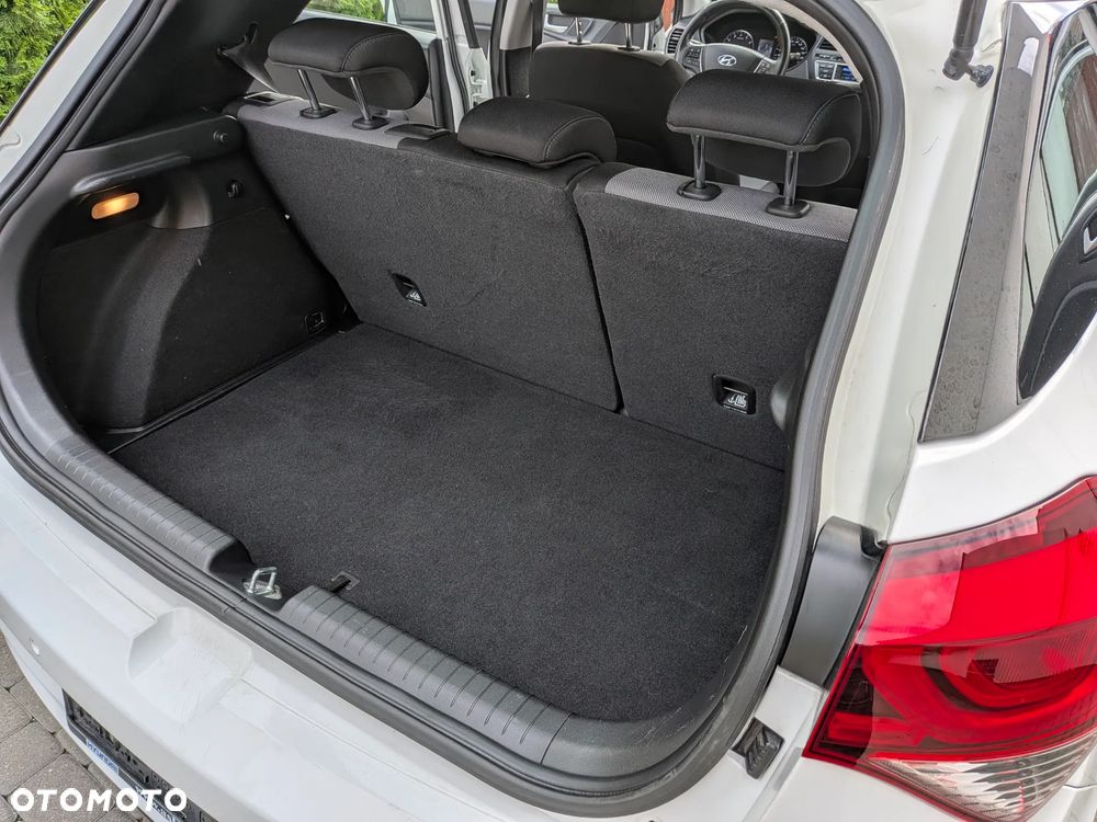 Hyundai i20 1.2 Intro Edition - 28
