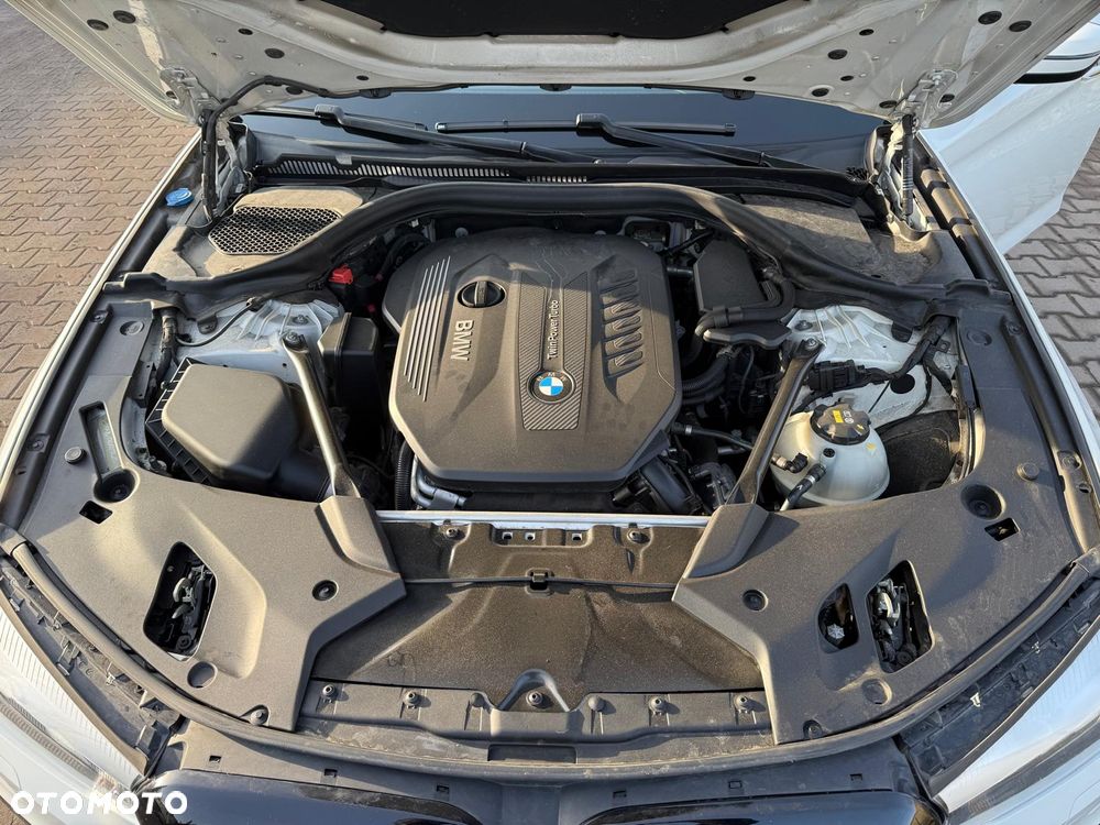 BMW Seria 5 530d Sport Line - 17