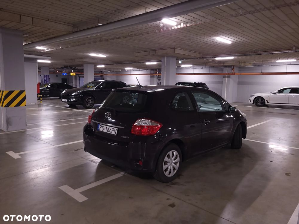 Toyota Auris 1.33 VVT-i Terra - 4