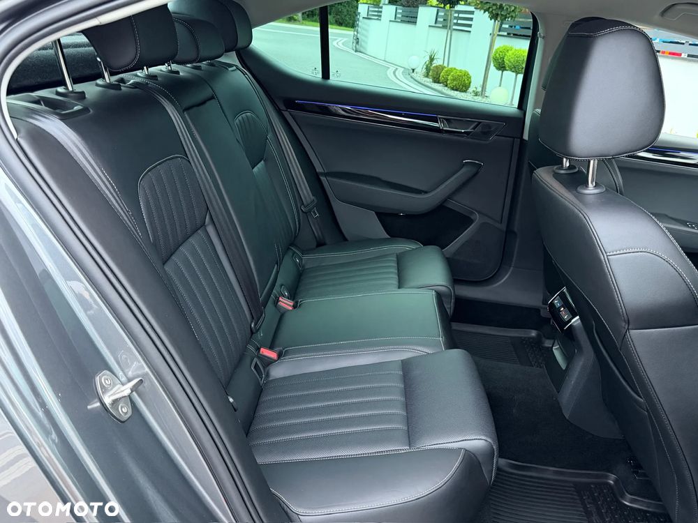 Skoda Superb 2.0 TDI SCR 4x4 L&K DSG - 18