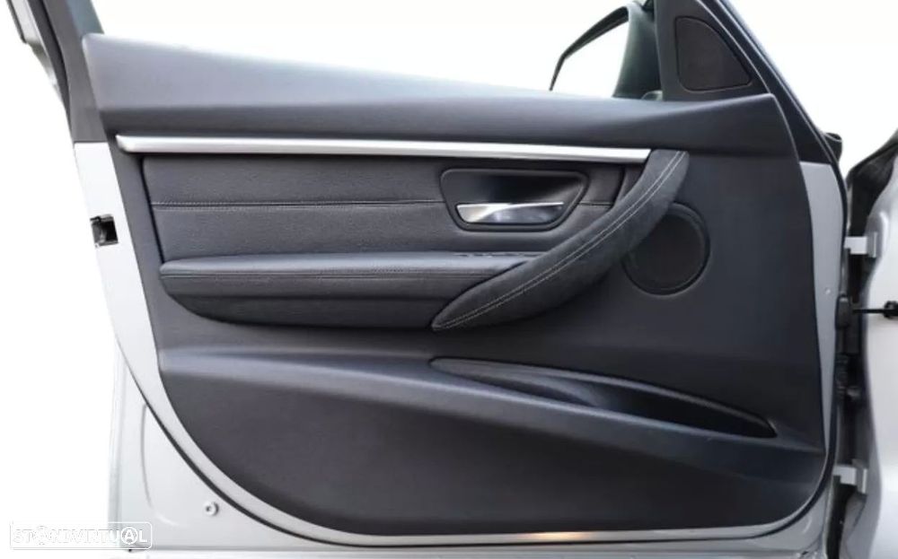 BMW 330 i Aut. M Sport - 17