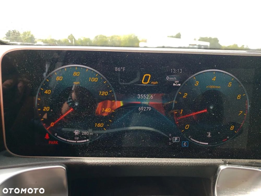 Mercedes-Benz GLB 250 4-Matic 8G-DCT - 10