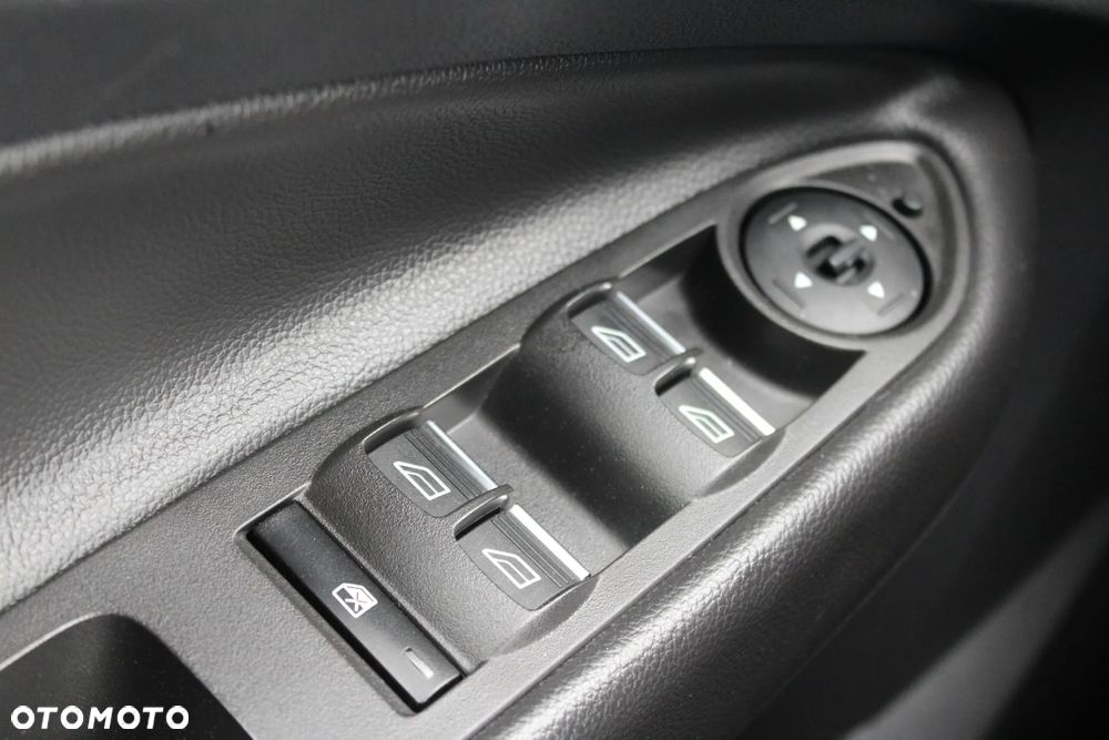 Ford Kuga 2.0 TDCi 4x4 Trend - 32