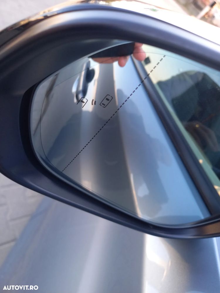 Lexus RZ 450e AWD Luxury - 40