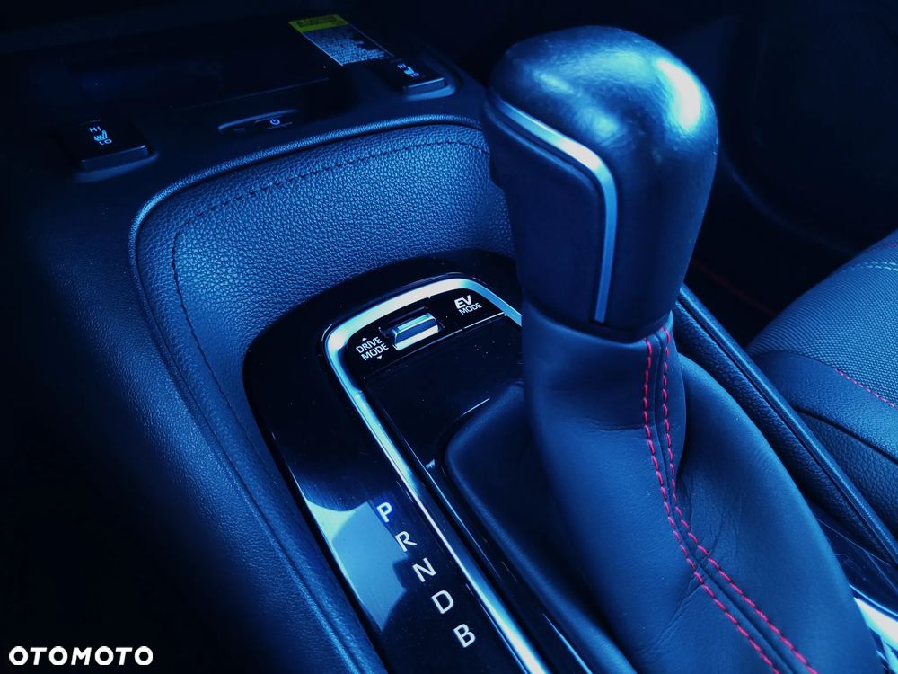 Toyota Corolla 1.8 Hybrid GR Sport - 28