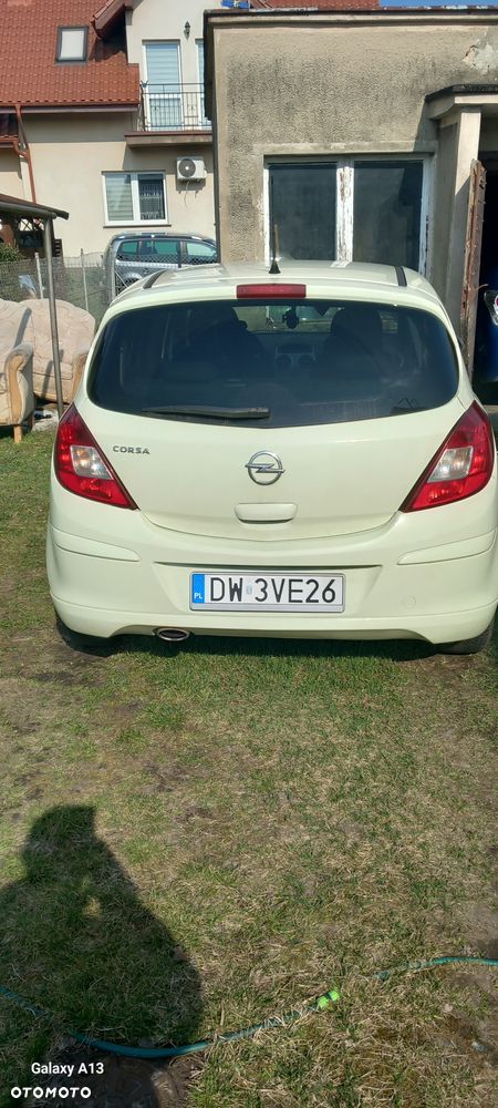 Opel Corsa 1.4 16V Satellite - 2