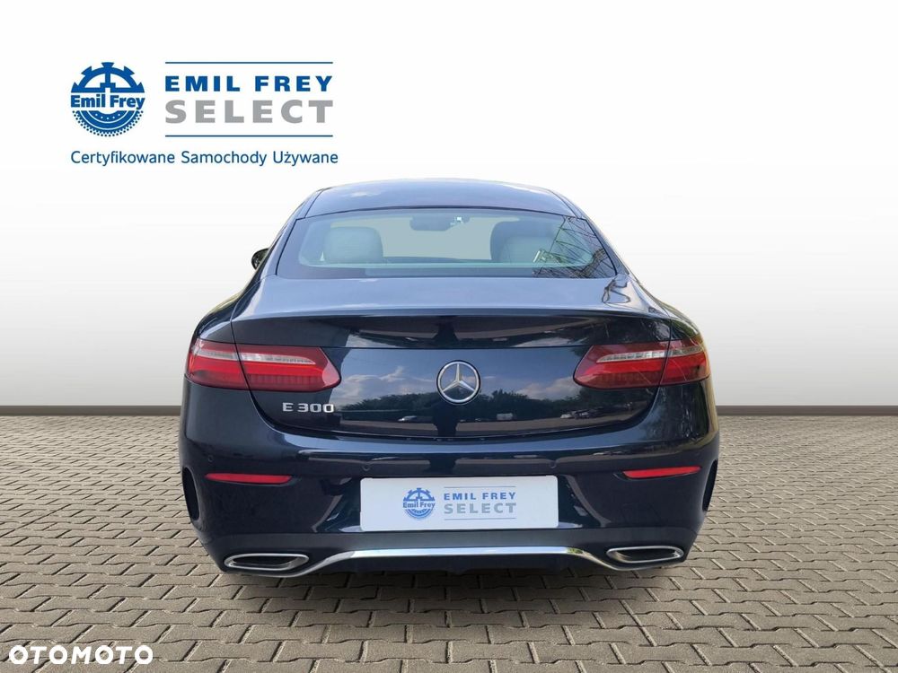 Mercedes-Benz Klasa E - 4