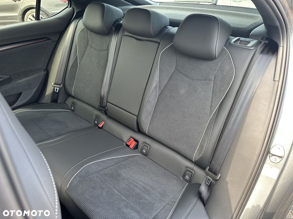 Skoda Superb 2.0 TDI SCR 4x4 Sportline DSG - 23
