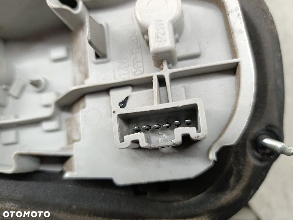 LAMPA TYLNA LEWA TOYOTA COROLLA VERSO II 81560-0F080 FARBA - 8