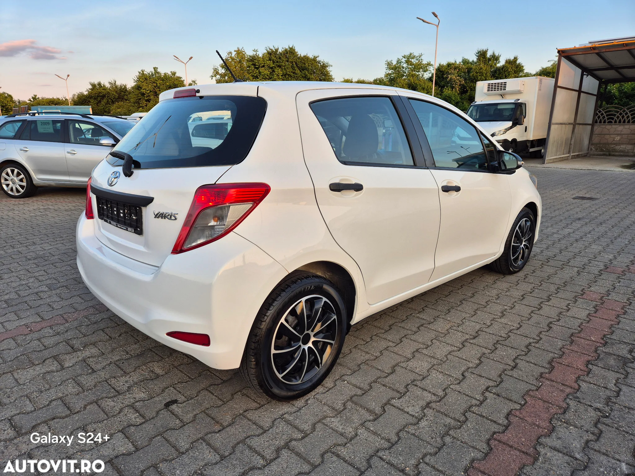 Toyota Yaris 1.4 D-4D Comfort - 4